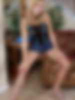 laura escort prague